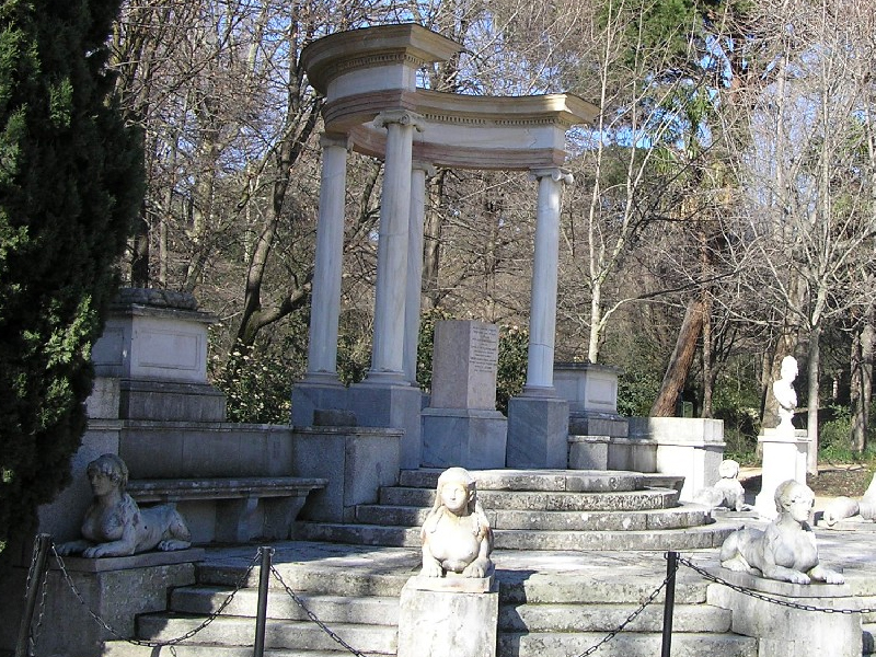 exedra1