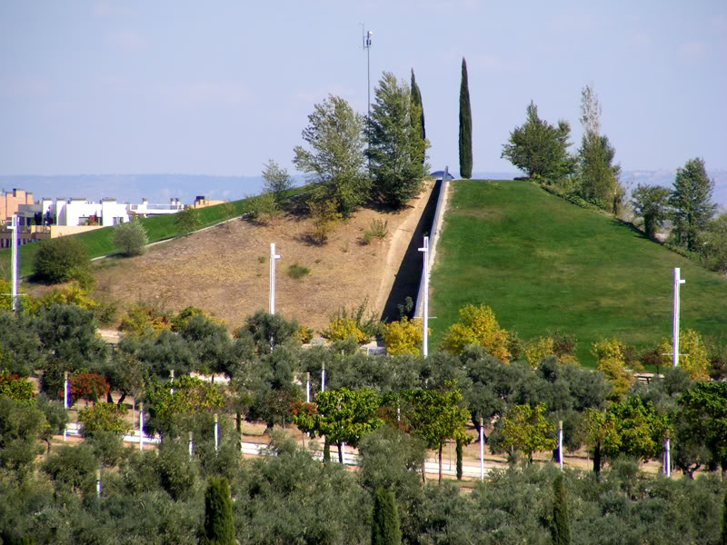 6-MYSKYHOLE-MADRID-BUKICHIINOUE1